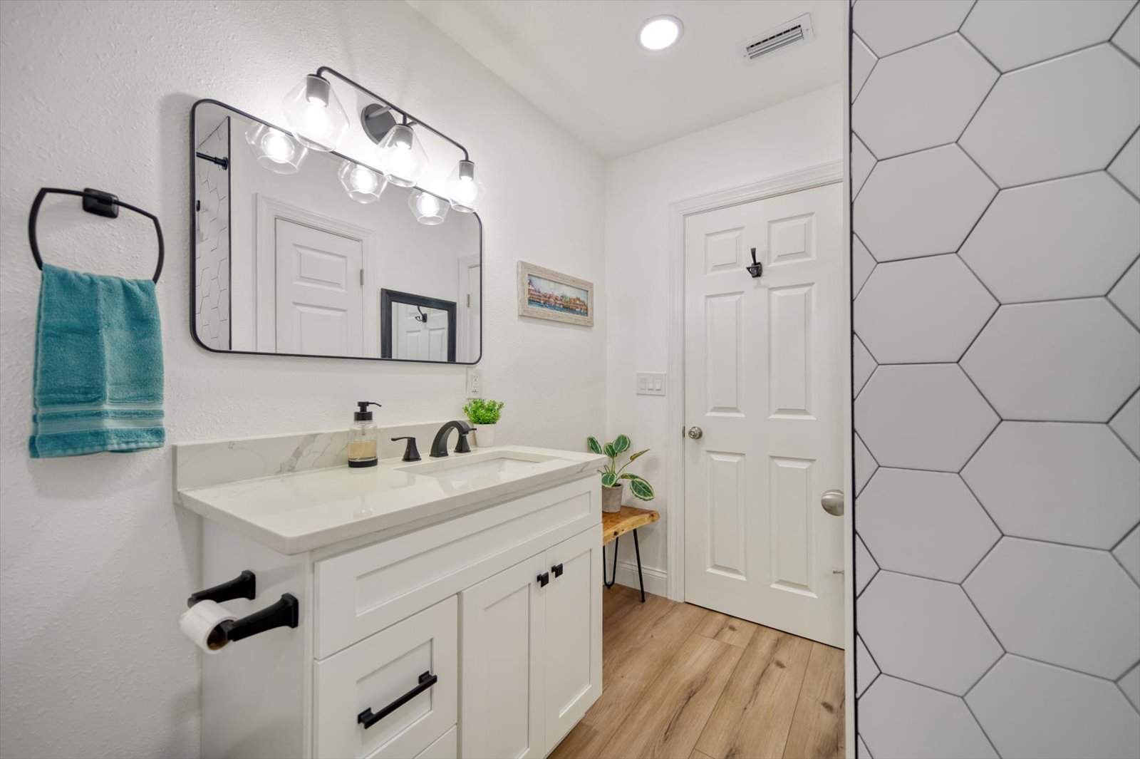 Bathroom bathtub and custom finishes