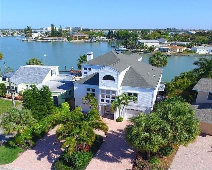Custom home builder project in Tampa Bay