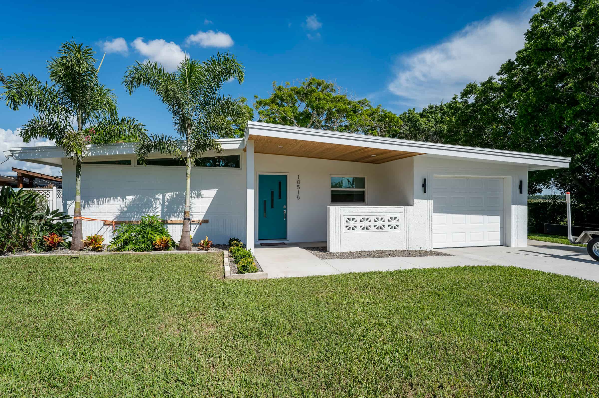 Exterior of completed Seminole Florida waterfront home