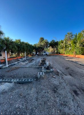 Clearwater Beach Home Builder lays concrete blocks