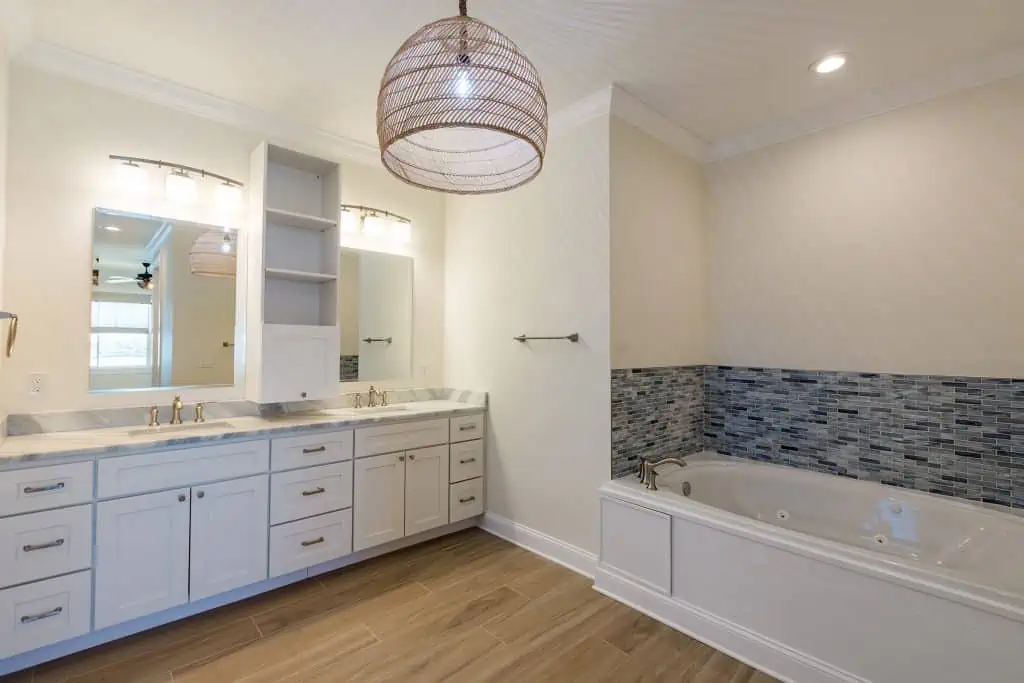 Home Builder shows master bathroom