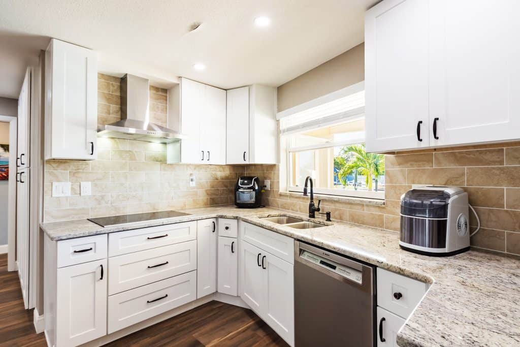 Kitchen Remodeler in Largo with cooking cleaning and storage space